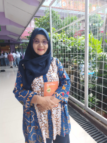 Sri Budi Susilowati, S.Pd. - Guru Bahasa Indonesia